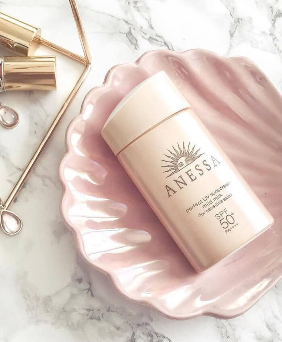 Kem chống nắng Anessa Perfect UV Sunscreen Mild Milk