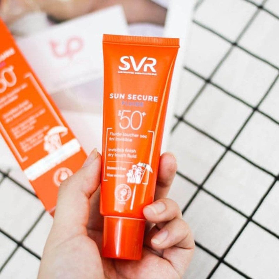 Kem chống nắng che khuyết điểm SVR Sun Secure Blur SPF 50