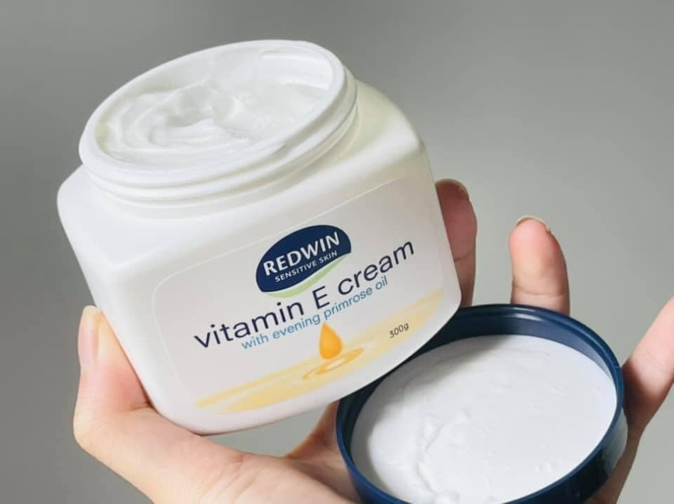Kem dưỡng ẩm body tốt nhất vitamin E Redwin Úc
