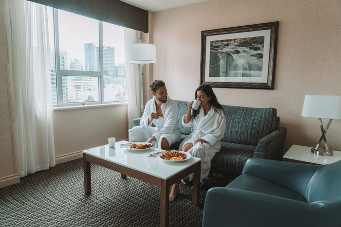 Khách sạn Best Western Plus Suites Hotel