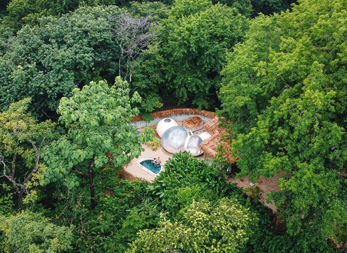 Ngủ dưới bầu trời đầy sao tại Satori Bubbles Hotel, khách sạn bong bóng nổi tiếng Costa Rica