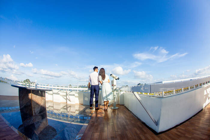khách sạn gần sân bay Vân Đồn - Diamond Hotel