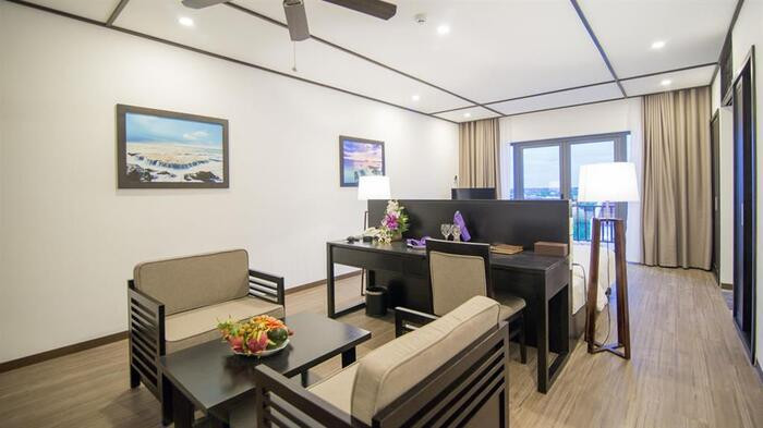 Khách sạn Golden Pearl Hội An: Deluxe phòng với tầm nhìn phố