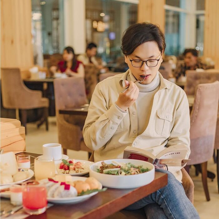 Khách sạn La Đà Lạt: Nhìn từ nhà hàng sang trọng