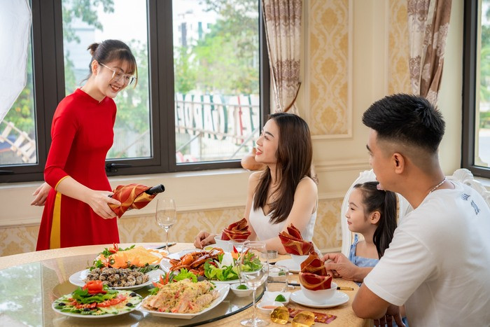 Khám phá ẩm thực Á-Âu đa dạng tại nhà hàng