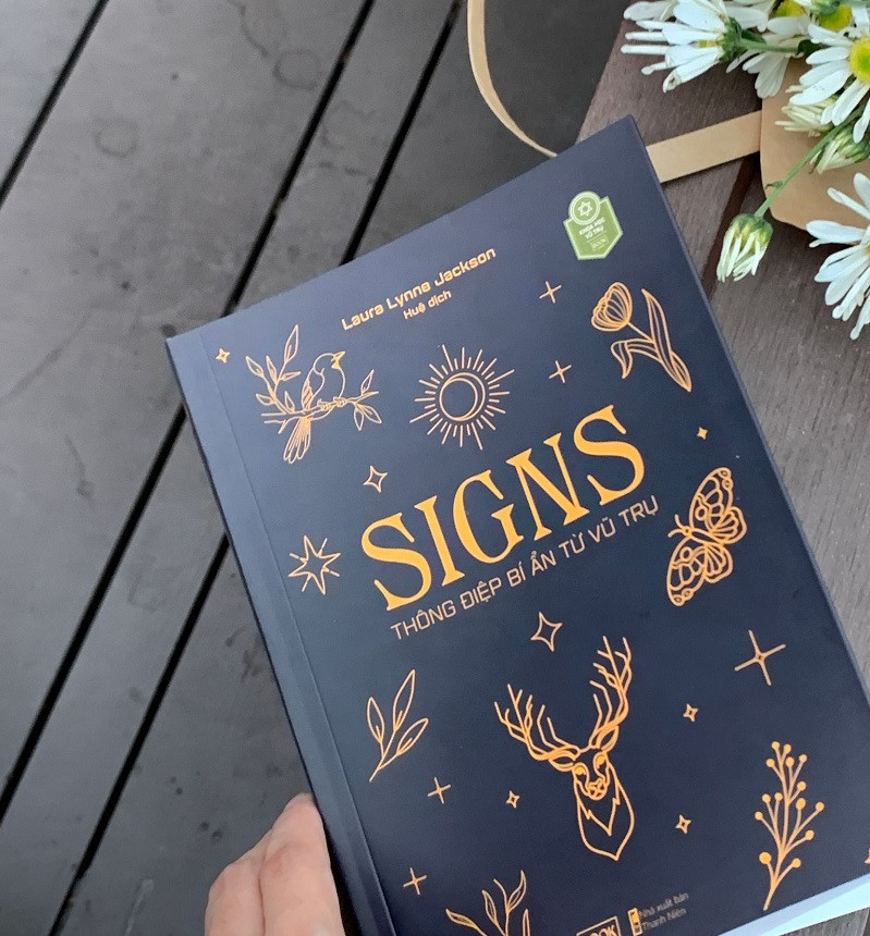 Khám phá liên kết tâm linh qua cuốn sách Signs