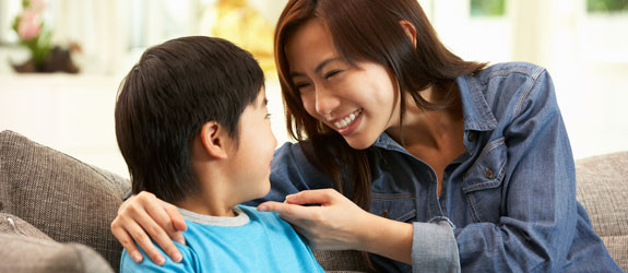 Nghiên cứu khoa học chỉ ra đa số bố mẹ đang khen con sai, 3 cách này mới là đúng
