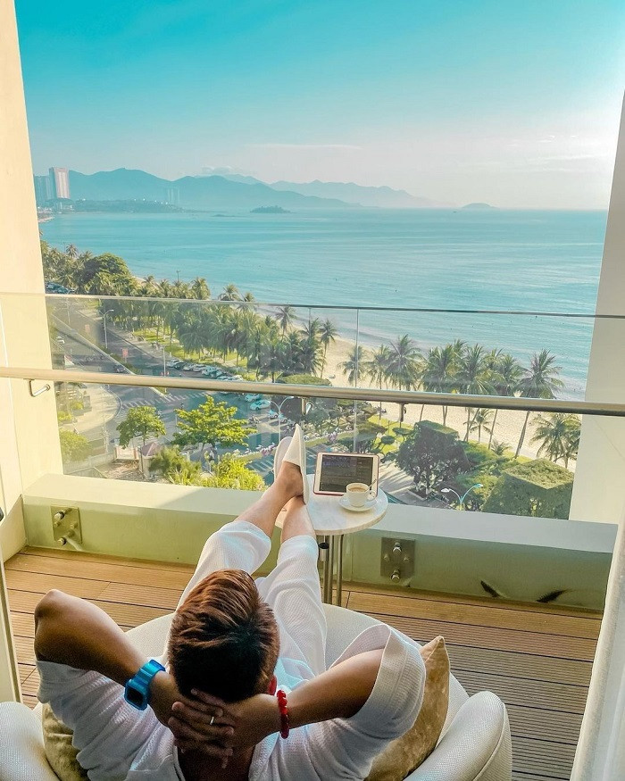 Khi mọi thông tin xác nhận đặt phòng đã chính xác, việc của bạn là chuẩn bị xách balo