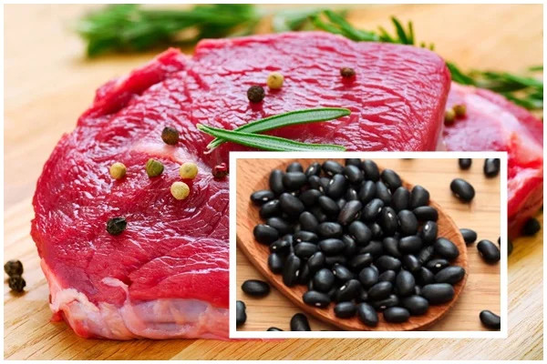 Khi nấu cùng đỗ đen, chất sắt có trong thịt bò sẽ bị mất đi.