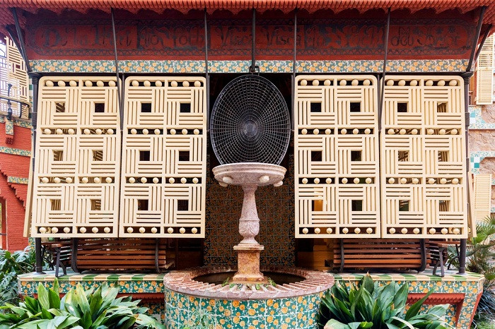 Không gian sang trọng Casa Vicens