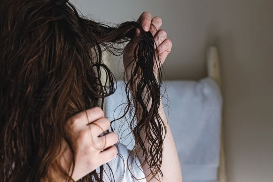 12 Cách Chăm Sóc Tóc Uốn Đẹp Như Salon