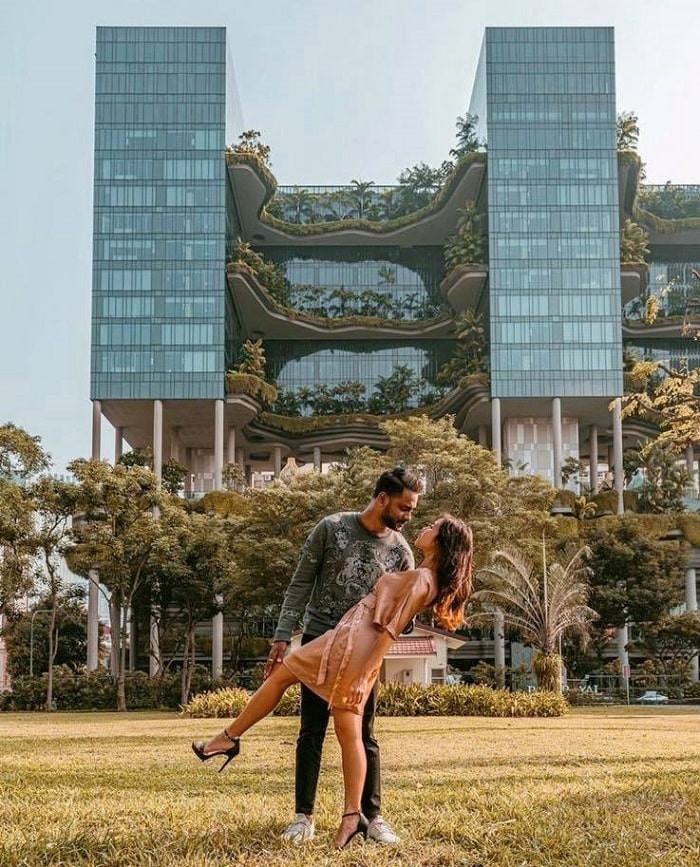 Khu vực lễ tân tại khách sạn Parkroyal Collection Pickering