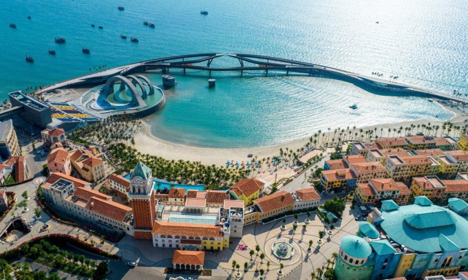 Tìm Kiếm Chuyến Bay Đỉnh Cao: Phú Quốc Lãnh Đạo Xu Hướng Cuối Năm 2023