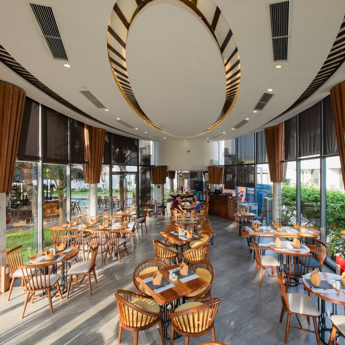 Khu vực nhà hàng tại Khách sạn Sala Tuy Hòa Beach