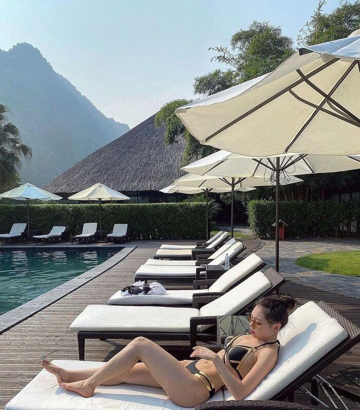 Khung Cảnh Tắm Nắng Tại Serena Resort