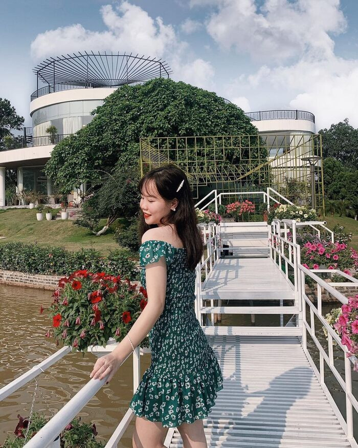 Khung cảnh thiên nhiên hùng vĩ xung quanh resort