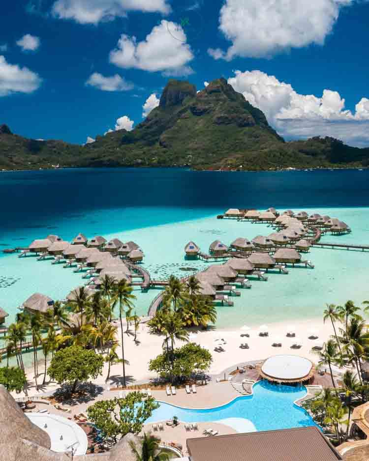 Khung cảnh từ Le Bora Bora by Pearl Resorts