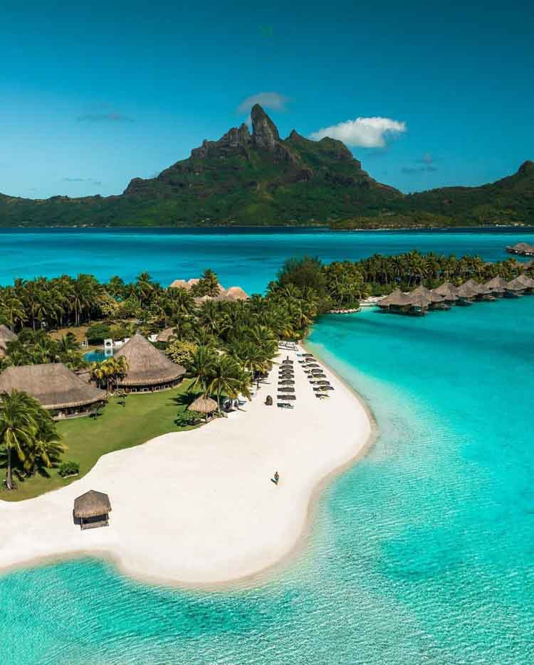 Khung cảnh từ St. Regis Bora Bora Resort
