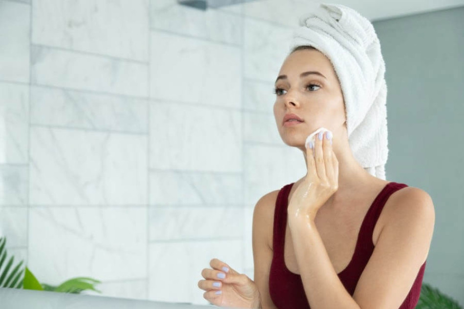Làm sạch da vào cuối ngày