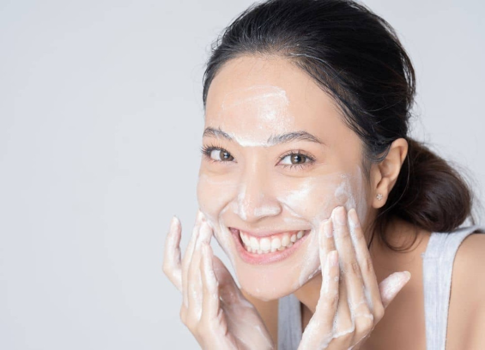 Làm sạch da vùng chữ T với sản phẩm phù hợp rất quan trọng.