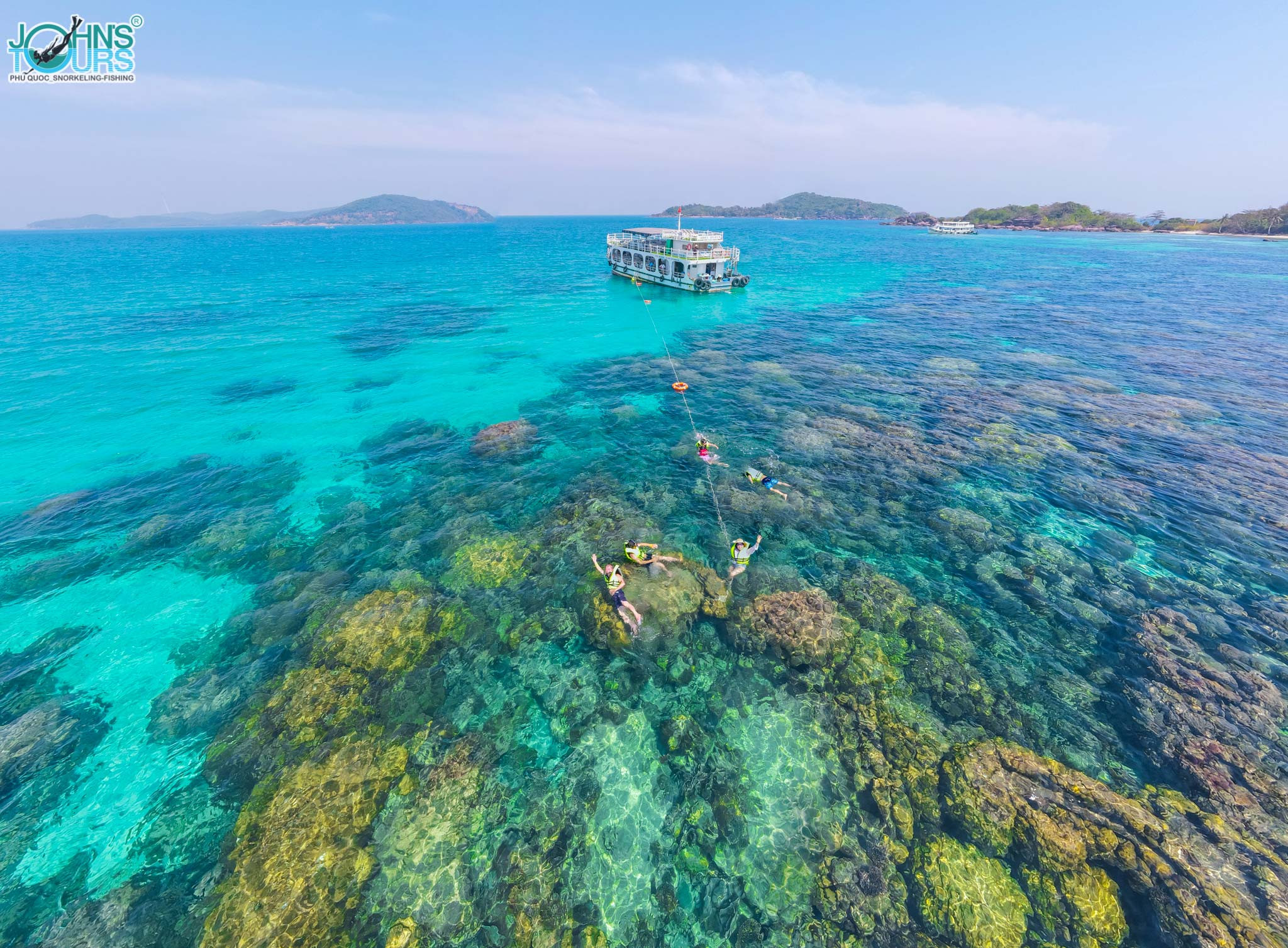 Lặn ngắm san hô Phú Quốc