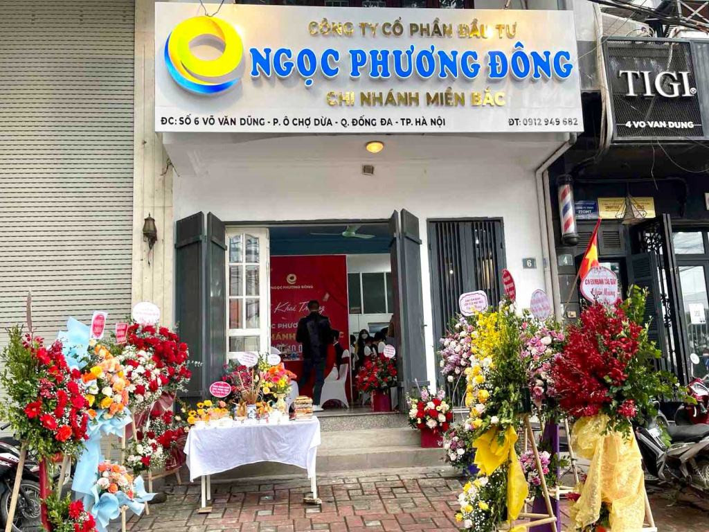 Ngọc Phương Đông tưng bừng khai trương chi nhánh Miền Bắc