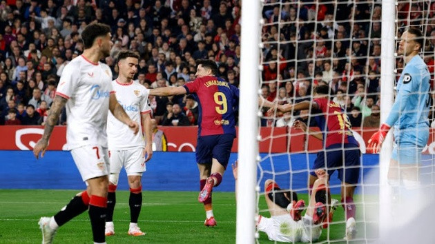 Lewandowski mở tỷ số