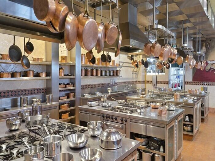 Liệt kê danh sách thiết bị bếp nhà hàng