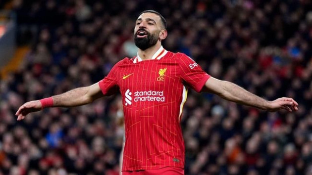 Neville thừa nhận dự đoán sai lầm: Chiến thuật của Slot đã thay đổi Liverpool