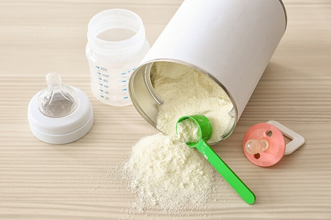 Lưu ý khi đổi sữa công thức cho bé