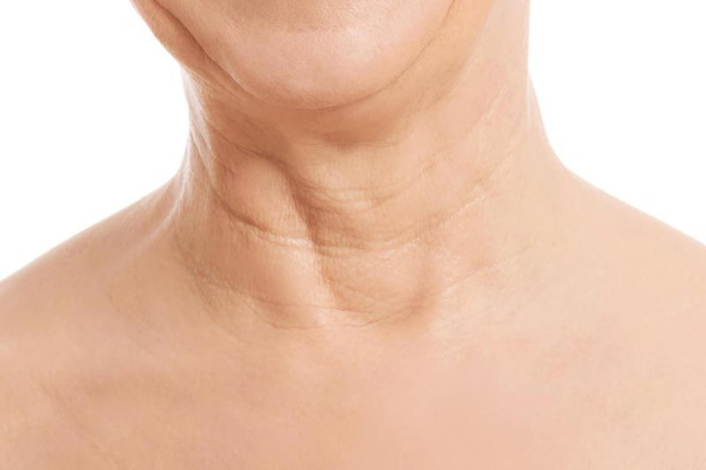 Chăm sóc da vùng cổ: 10 bí kíp chống lão hóa, làm sáng, mịn màng