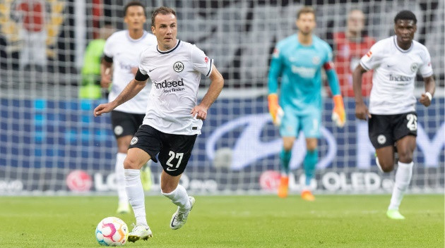 Mario Gotze sẽ dẫn dắt hàng công Frankfurt