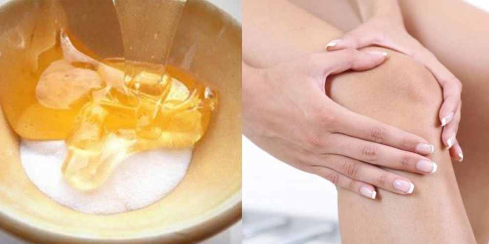 Massage đầu gối với mật ong và baking soda