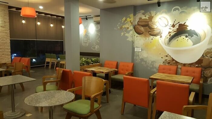 Mặt bằng rộng rãi là một trong những yếu tố cần thiết để nhượng quyền
