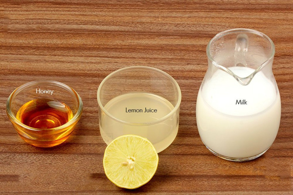 Mặt nạ chanh mật ong kết hợp sữa tươi trắng da