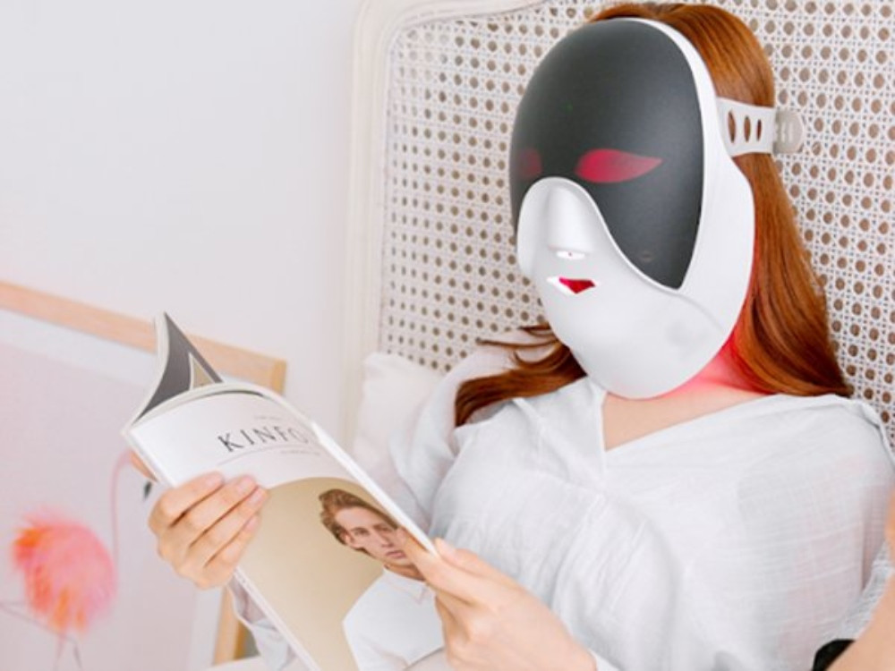 Mặt nạ đèn LED giúp cải thiện tình trạng da