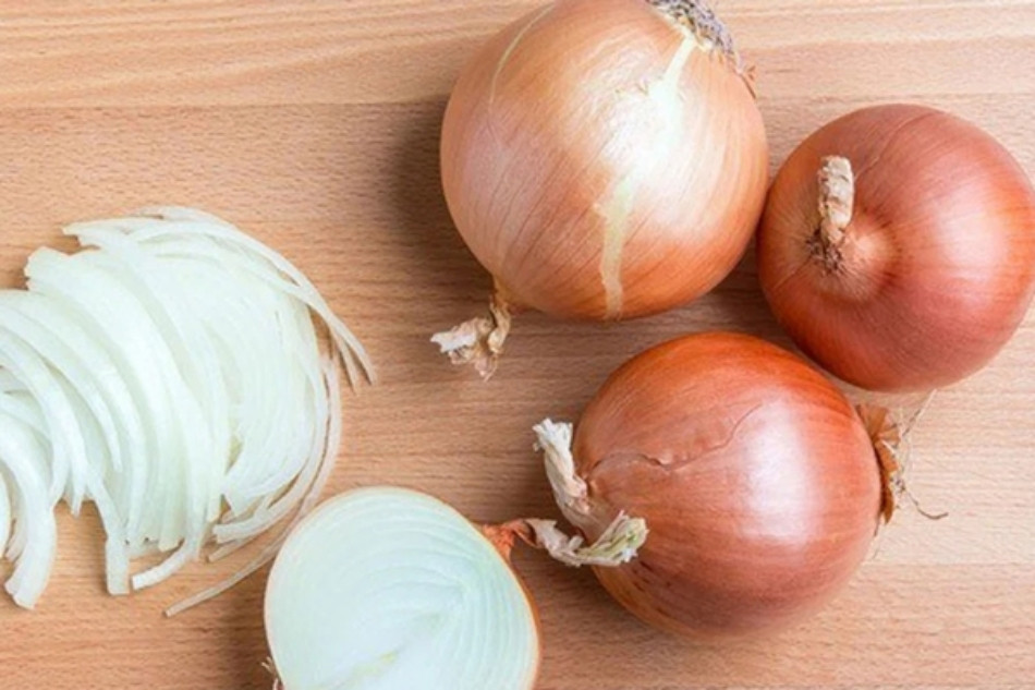 Mặt nạ ủ tóc từ hành tây