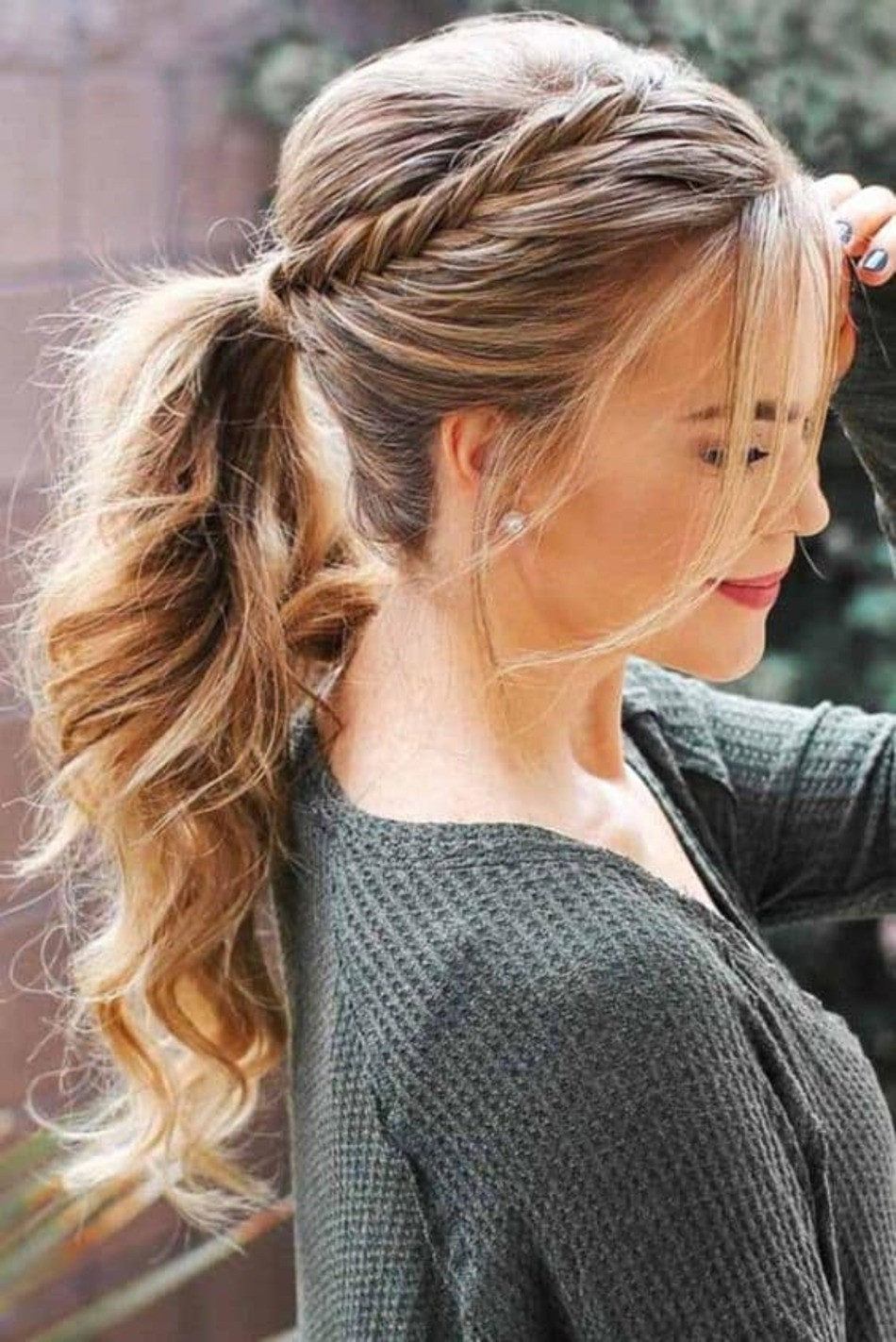 Mẫu tóc tết 1 phần cột đuôi ngựa trẻ trung