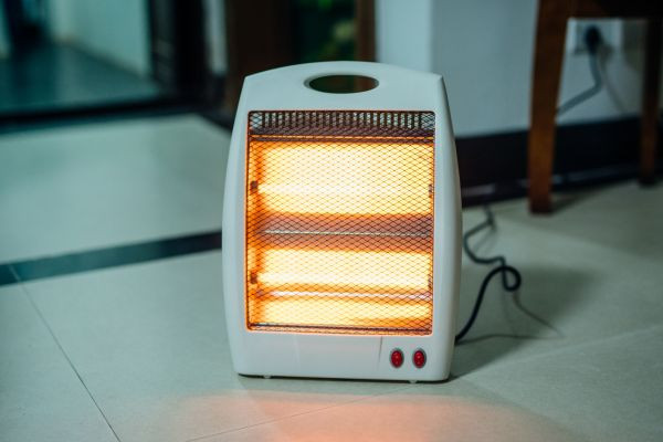 Bí quyết dùng máy sưởi để không gây hại cho trẻ