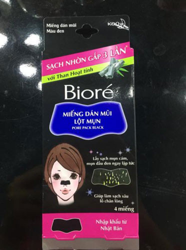 Miếng Dán Lột Mụn Than Hoạt Tính Biore