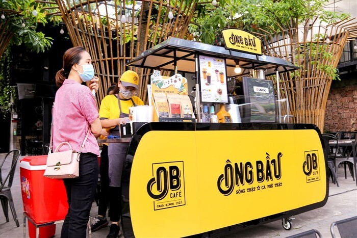 mo-hinh-nhuong-quyen-cafe-ong-bau