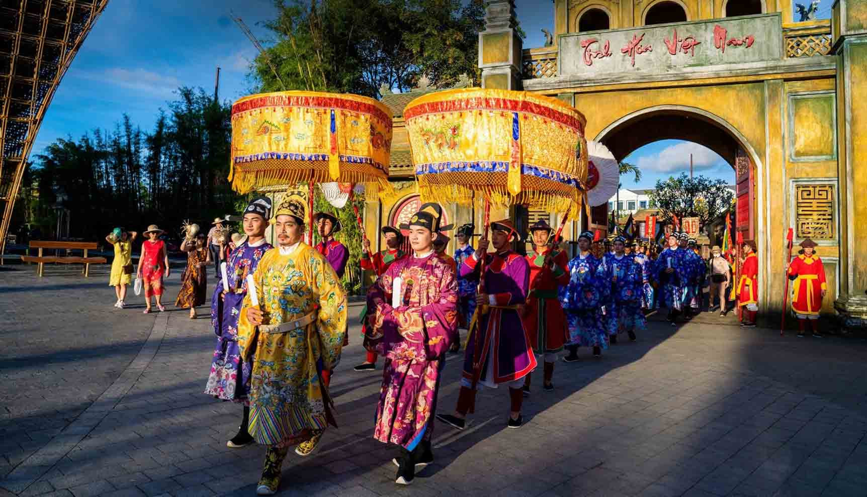 Một mini show tại khu Tinh hoa Việt Nam - Grand World Phú Quốc