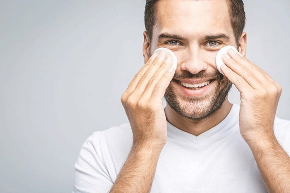 Chăm Sóc Da Cho Nam Giới: Tại Sao Và Cách Thức Thực Hiện?
