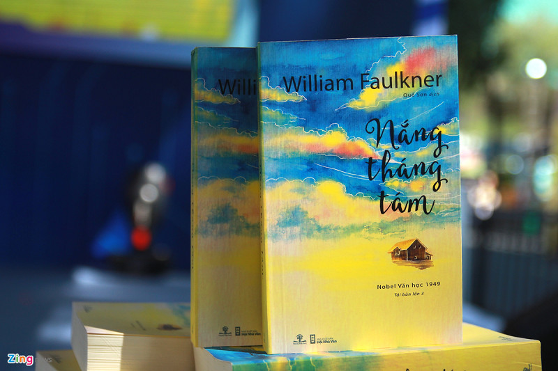 “Nắng Tháng Tám” của William Faulkner