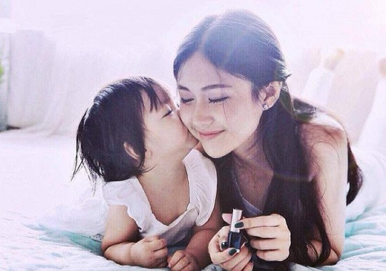 Đừng Trở Thành Bà Mẹ Nào Hoàn Hảo, Hãy Làm Một Bà Mẹ Hạnh Phúc