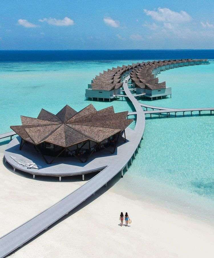 Nhà hàng Bodumas tại Mövenpick Resort Kuredhivaru