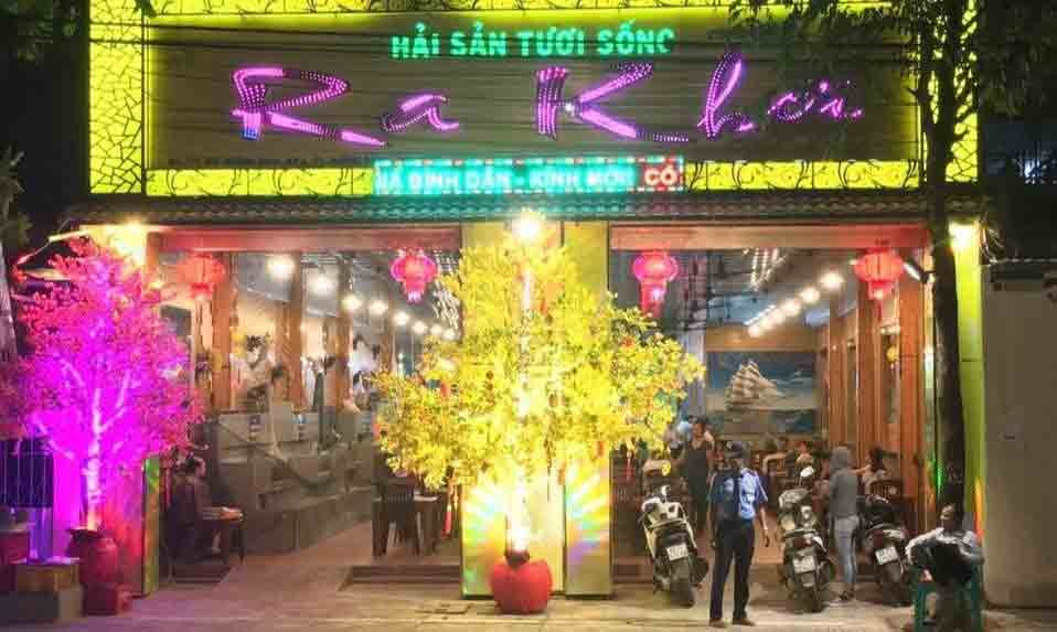 Nhà Hàng Ra Khoi Phú Quốc