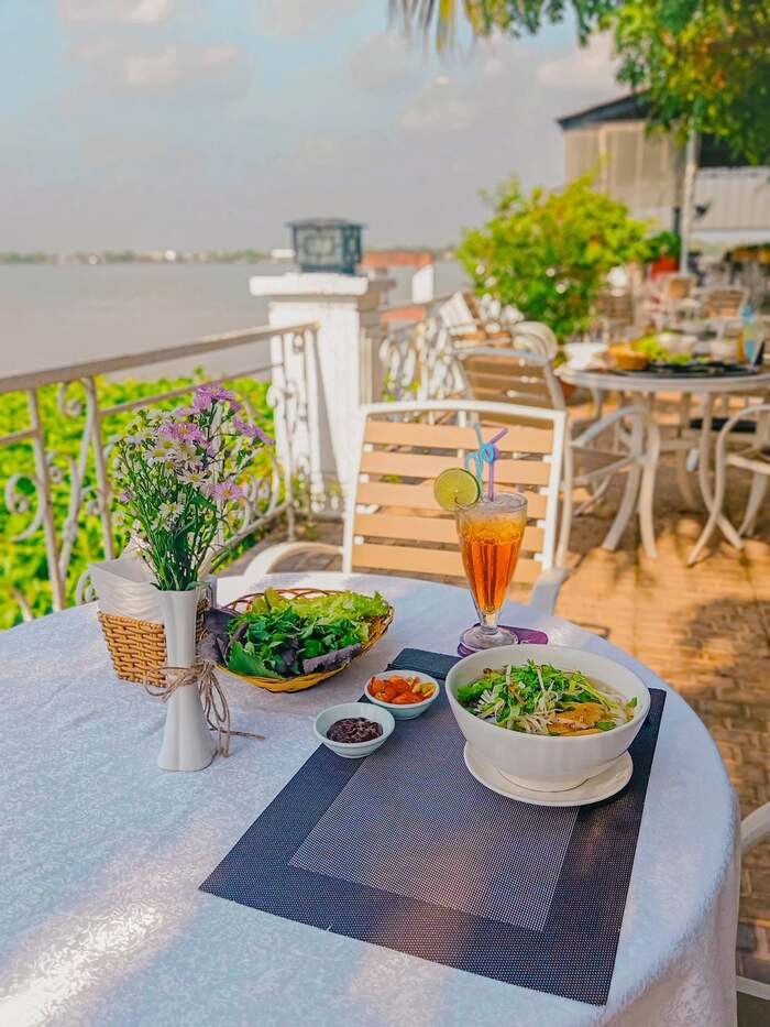 Nhà hàng tại khách sạn Nesta Cần Thơ