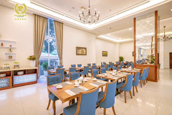 Nhà hàng tại Tan Son Nhat Hotel