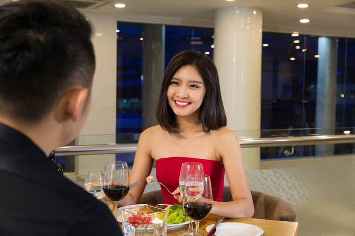 Nhà hàng tại TTC Hotel – Airport